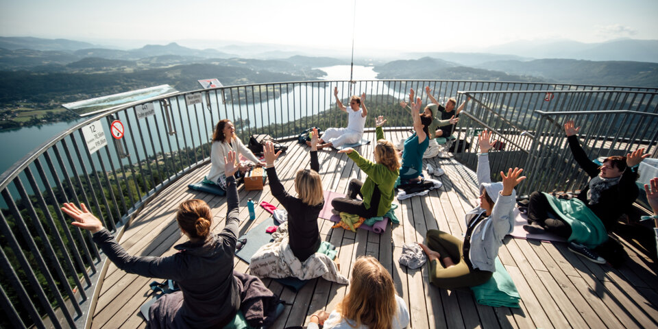 <p>NAMASTE AM SEE - Yoga Festival: Meditation am Pyramidenkogel</p>